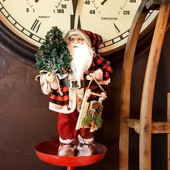 Holiday Rustic Santa Display 🎅 - Picture 9 of 9
